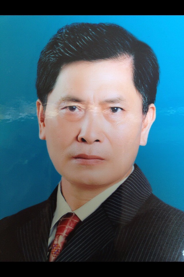 Văn Tiến Tuất